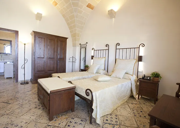 Masseria Bosco & Masseria Strazzati فندق 4*