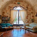 Hotel Masseria Bosco & Masseria Strazzati 4*