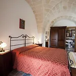 Masseria Bosco & Masseria Strazzati 4*