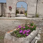 Masseria Bosco & Masseria Strazzati 4*