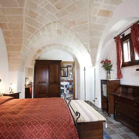 Masseria Bosco & Masseria Strazzati Hotel 4*