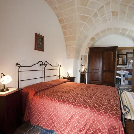 Masseria Bosco & Masseria Strazzati 4*